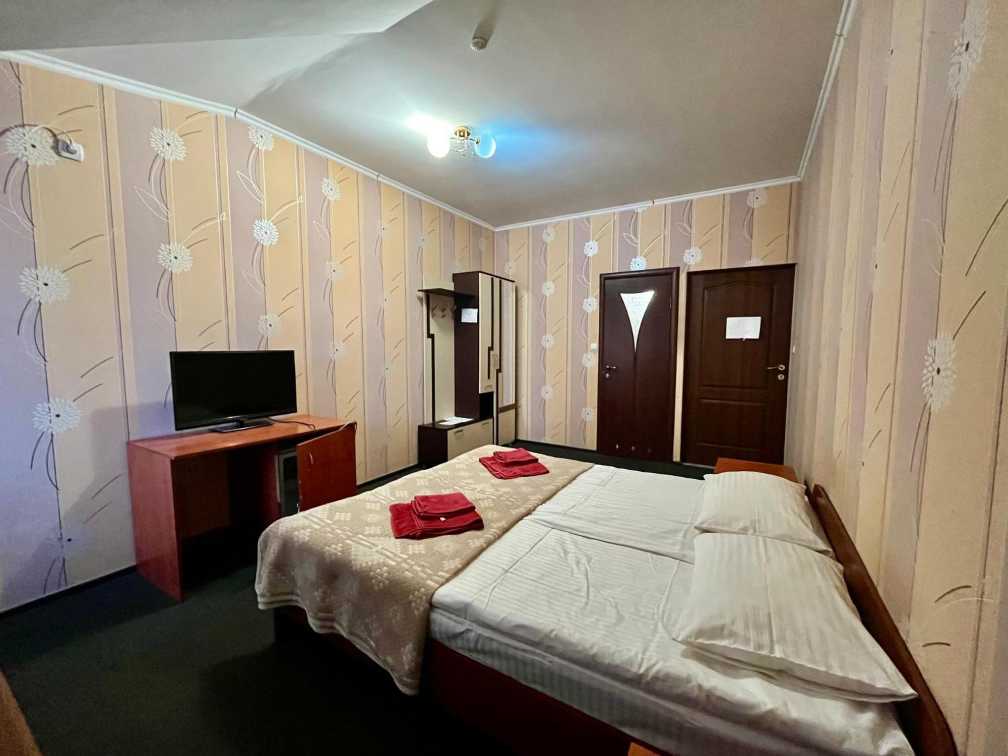 Hotel Domino Berehove  Esterno foto